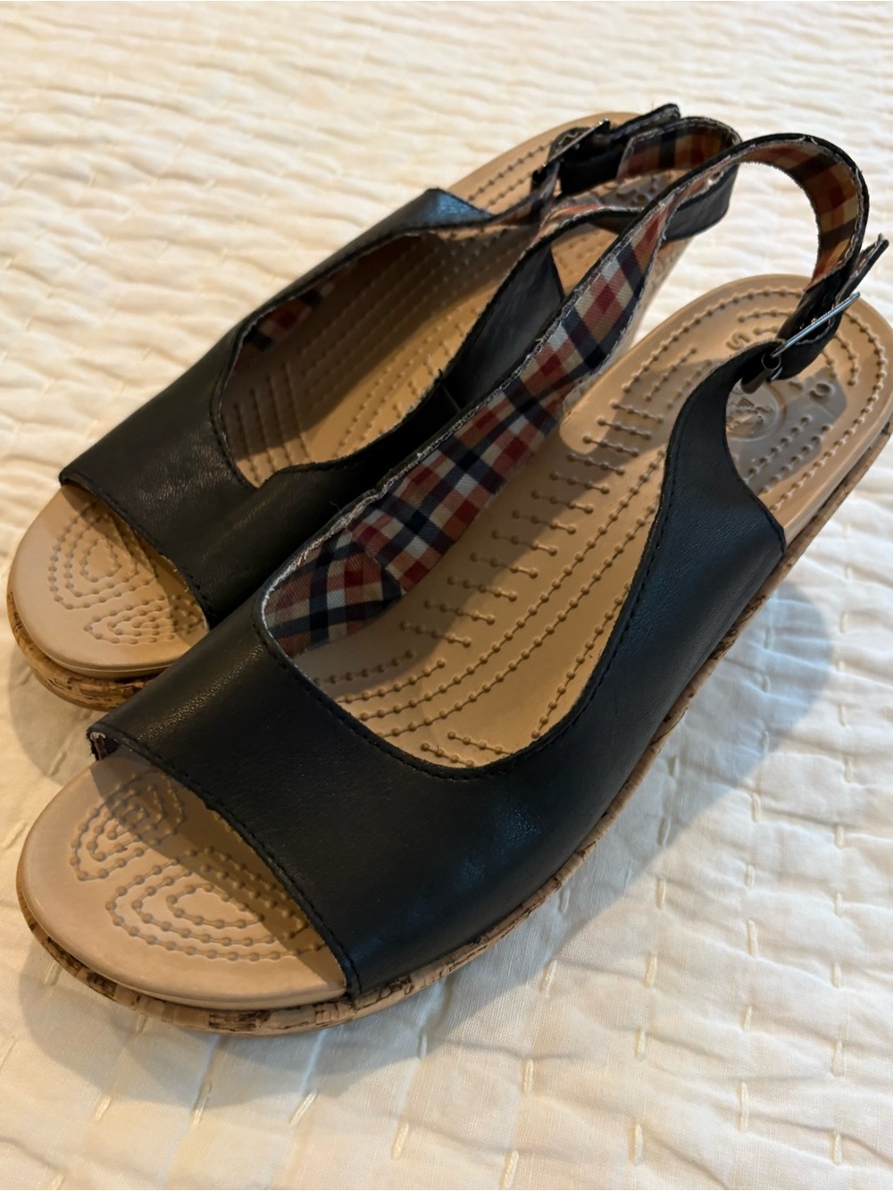 Crocs A-Leigh Black Leather Wedge Slingback Sandals Black Plaid Lining  Size 10